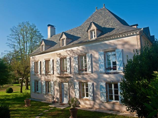Elegante Et Magnifique Maison De Maitre Aux Environs De Fige. 305m² Figeac