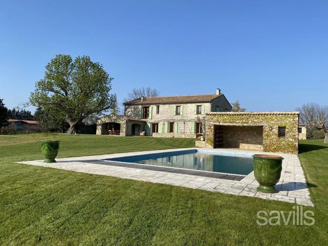 Elégante et spacieuse Bastide en pierres 308m² Fox Amphoux