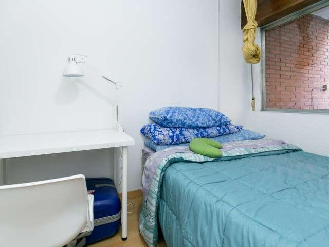 Elegante habitación en alquiler en Granada Centro