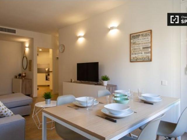 Elegante habitación en alquiler en un apartamento de 5 dormitorios en La Dreta de l' Eixampl