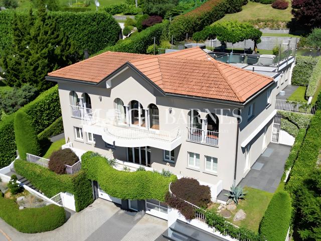 Elegante, herrschaftliche Villa inmitten der zauberhaften Hügellandsch