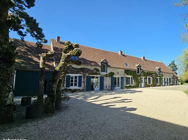Élégante longère de caractère entièrement rénovée dans l’Indre DF 1147 A