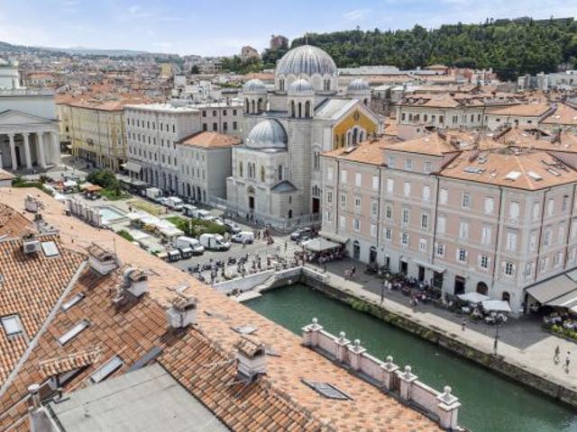 Elegante mansarda in Palazzo Monumentale sul Canal Grande