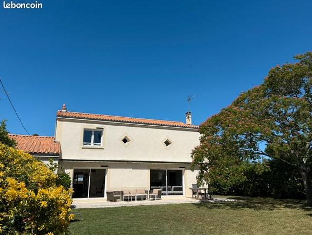 Elégante maison 5 chambres centre bourg au calme