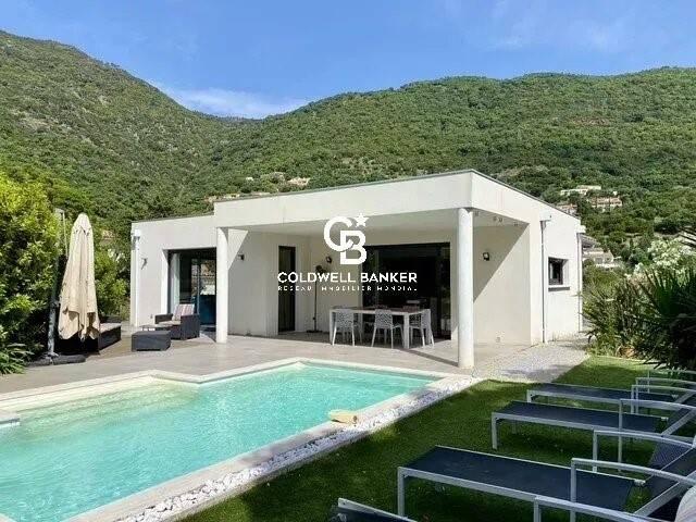 Élégante maison contemporaine avec piscine et appartement indépe