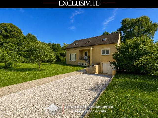 ÉLÉGANTE MAISON CONTEMPORAINE de 2024