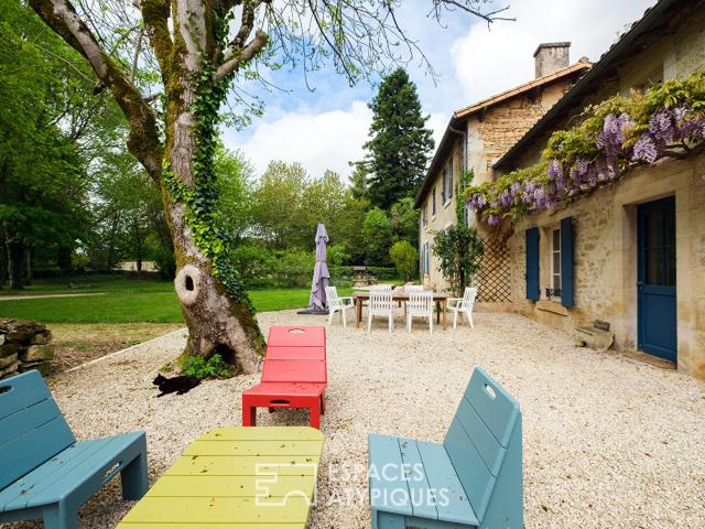 Elégante maison charentaise et ses dépendances