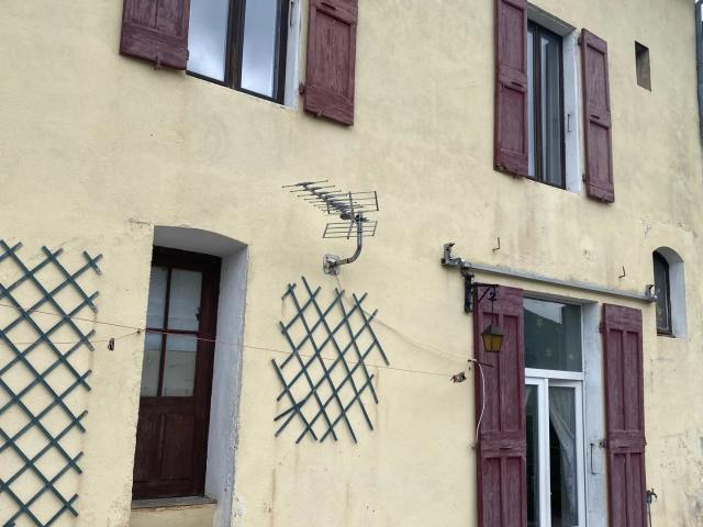 Elégante maison ancienne dans un village du Haut diois