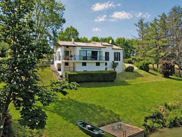 Élégante maison au bord de la rivière avec piscine et vue pa. 117m² Eymet