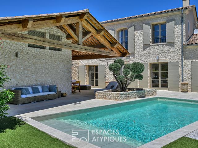 Elégante maison avec piscine et vue dégagée à deux pas du centre historique
