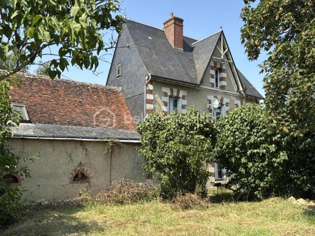 Élégante maison bourgeoise fin XIXe, début XXe siècle à rénover, avec dépendance et terrain de plus de 1 000m2