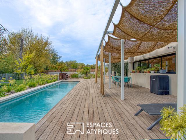Elégante maison d'architecte en bord de Sorgue