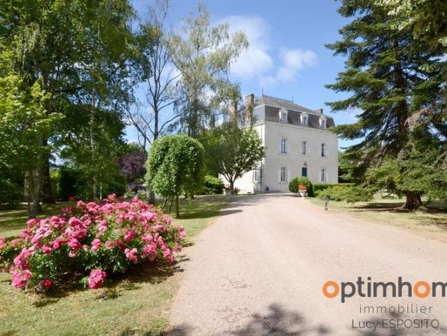 ? Élégante Maison de Maître avec piscine chauffée et parc pa. 228m² Saulgond