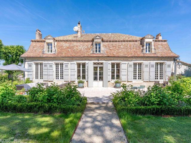 Elegante Maison de maître 6 chambres 378m² Issigeac