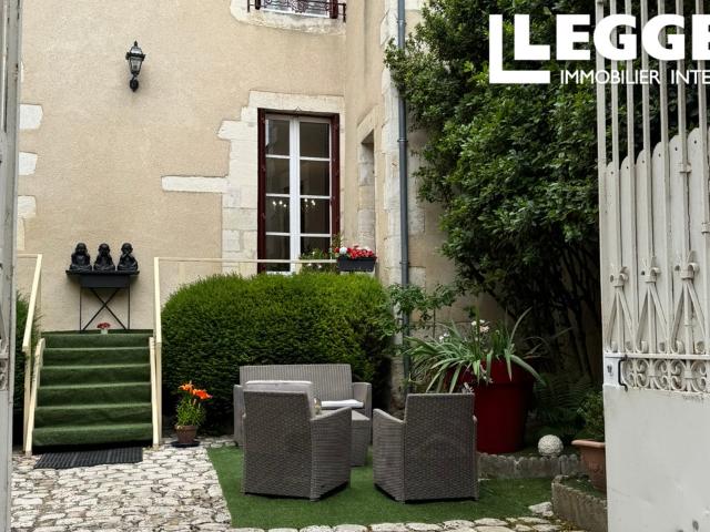 Élégante maison de ville du XVIIe siècle avec gîtes et potentiel exceptionnel 452 m²