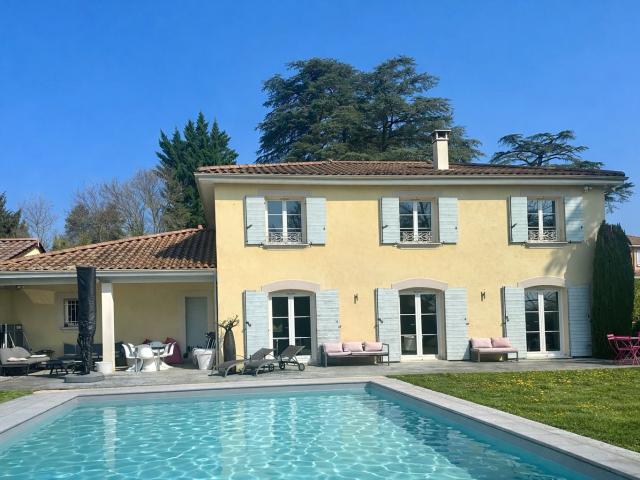Elégante maison d'inspiration bastide