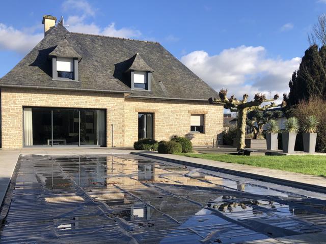 Élégante maison familiale avec piscine et prestations haut d