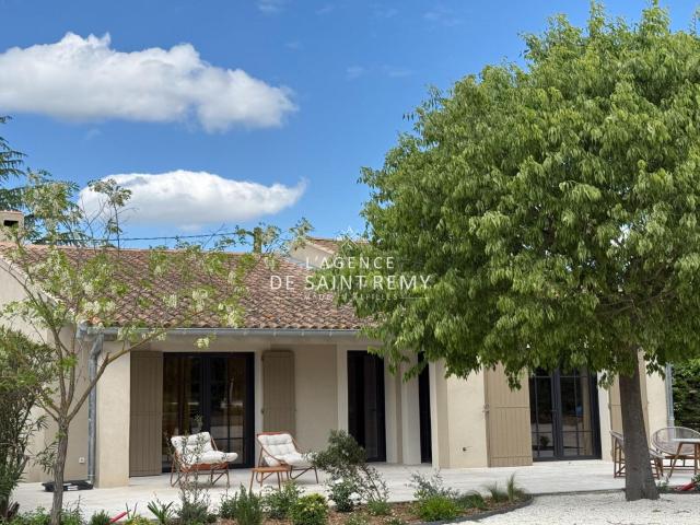 Élégante Maison Rénovée à 2 kms du Centre 170m² Saint Rémy de Provence