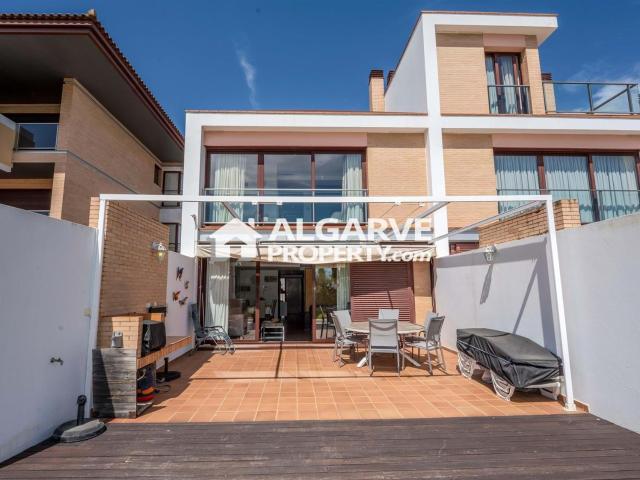 Elegante Moradia Geminada de 5 Quartos em Vilamoura, Algarve 207m² Vilamoura