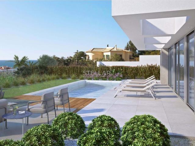 Elegante moradia T3 na Praia da Luz, com vista mar & piscina. 350m² Luz
