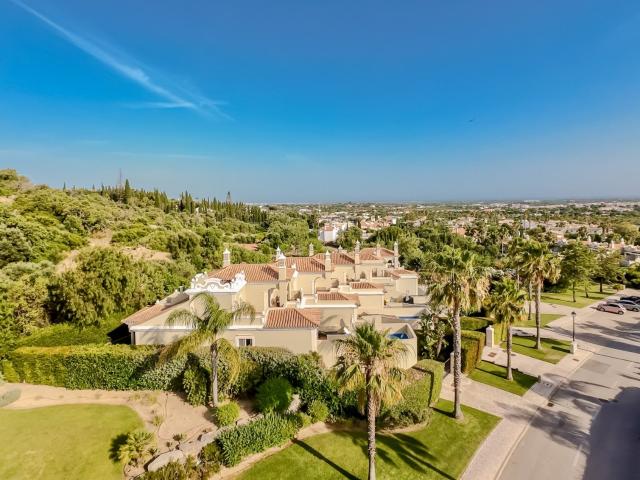 Elegante Moradia Térrea com Vista Mar no The Crest, Almancil 242m² Almancil