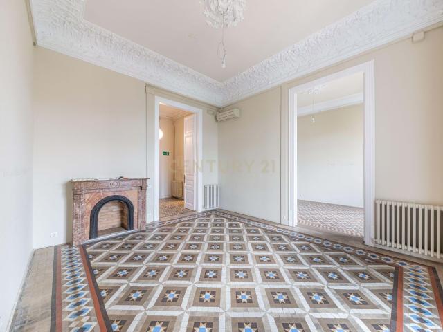 Elegante oficina en alquier en la mejor zona de Barcelona