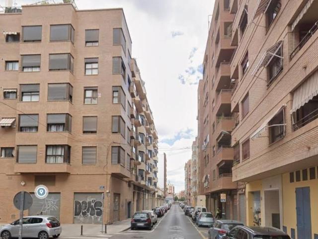 Elegante Piso Ocupado Sin Posesión en Zaidia