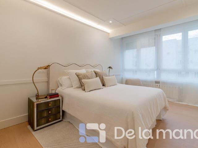 ELEGANTE PISO EN EL MEJOR BARRIO DE MADRID