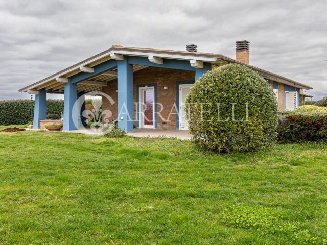Elegante proprietà di recente costruzione a Pescia Romana, a. 240m² Montalto di Castro