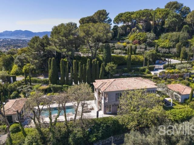 Élégante proprieté aux portes du village de Mougins