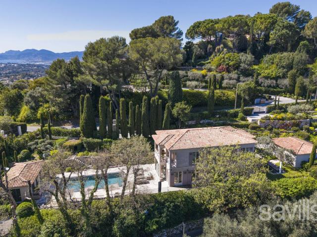 Élégante proprieté aux portes du village de Mougins
