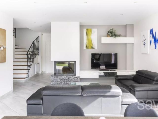 Elegante propriété avec piscine, au calme absolu