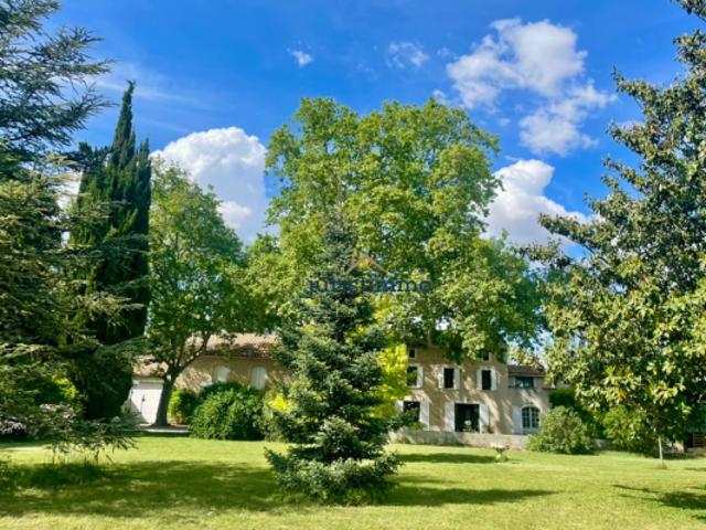 Elégante propriété de 8 hectares au coeur de la Provence
