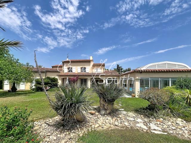 Elegante Propriete Familiale Avec Parc Et Piscine, St Feliu. 285m² Saint Féliu d'Avall