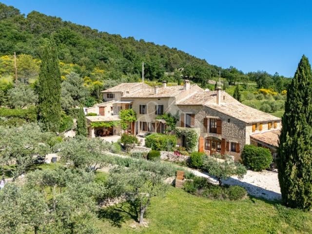 Mas provençal avec gîtes et piscine, vue Mont Ventoux 360m² Vaison La Romaine