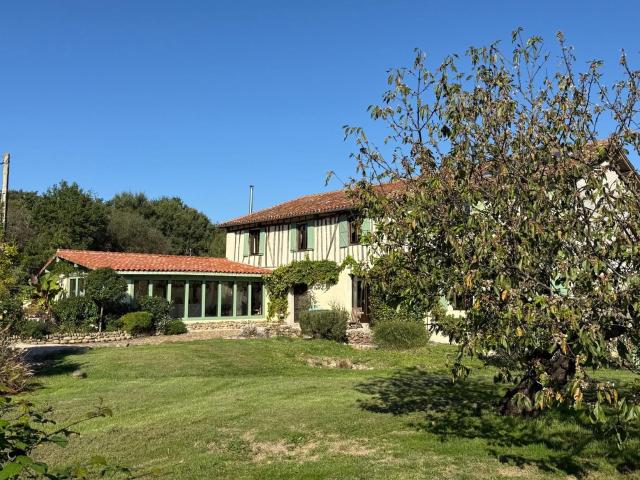 Élégante Résidence de Campagne avec Terrain, Piscine et Inst. 296m² Trie sur Baïse