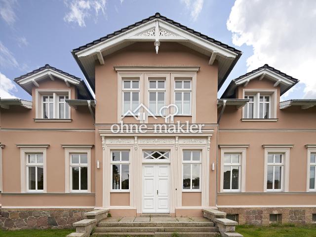 Elegante Sanierung trifft klassische Substanz – Stilvolles Gutshaus für Anspruchsvolle