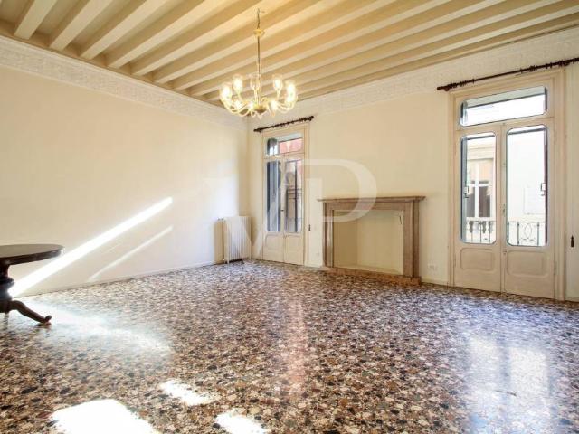 Elegante soluzione affaccio su Corso Palladio