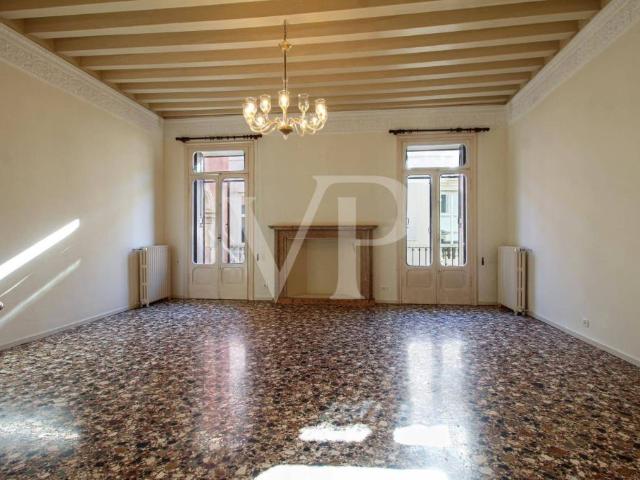 Elegante soluzione affaccio su Corso Palladio