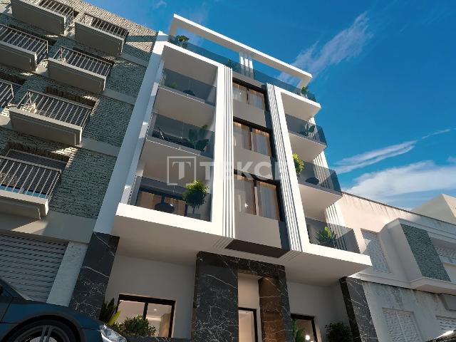 Elegantes Apartamentos con Piscina Cerca del Mar en Torrevieja