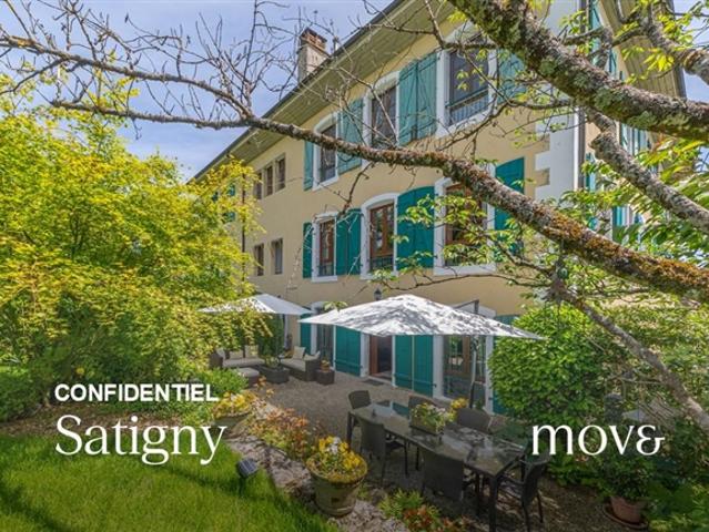 Elegantes Doppelhaus in einem historischen Herrenhaus