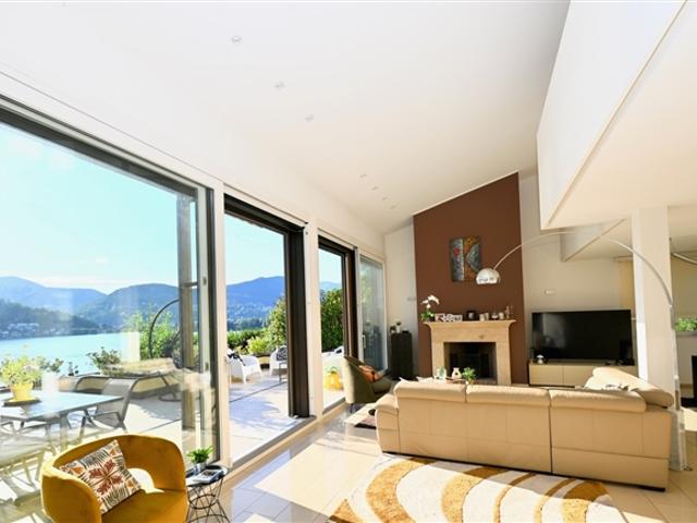 Elegantes Duplex Penthouse mit spektakulärem Blick auf den Luganersee