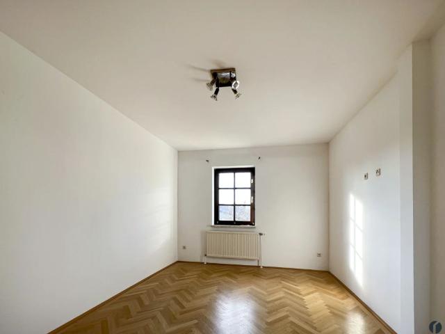 Elegantes Einfamilienhaus in Zeiselmauer mit Garten, Garage und Wellnessbereich