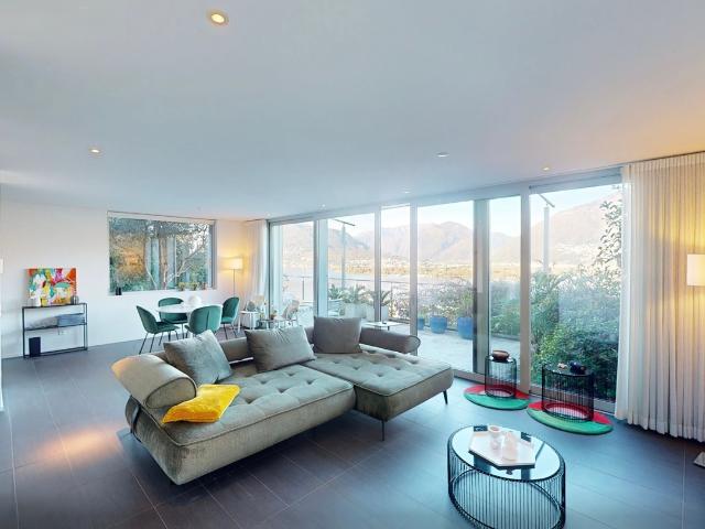 Elegantes Ferienhaus mit Seesicht und Terrasse