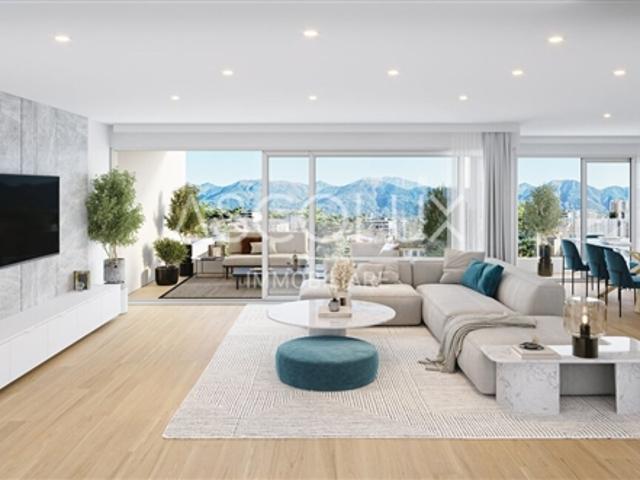 Elegantes Penthouse mit 4,5 Zimmern, nur wenige Schritte von der Piazza Grande und dem See entfernt | Elegant 4.5 Zimmer Attika Wohnung, wenige Schritte von Piazza Grande und See entfernt
