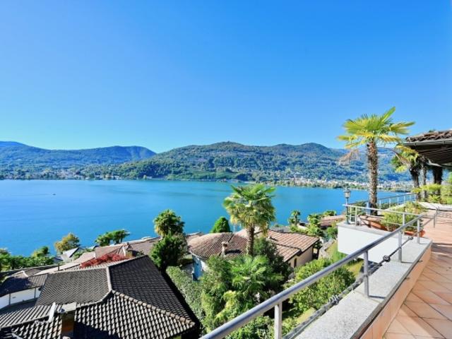 Elegantes Penthouse mit atemberaubendem 180° Blick auf den See Ferienhaus