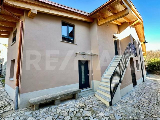 Elegantes und energieeffizientes Reihenhaus mit Aussicht in Lopagno