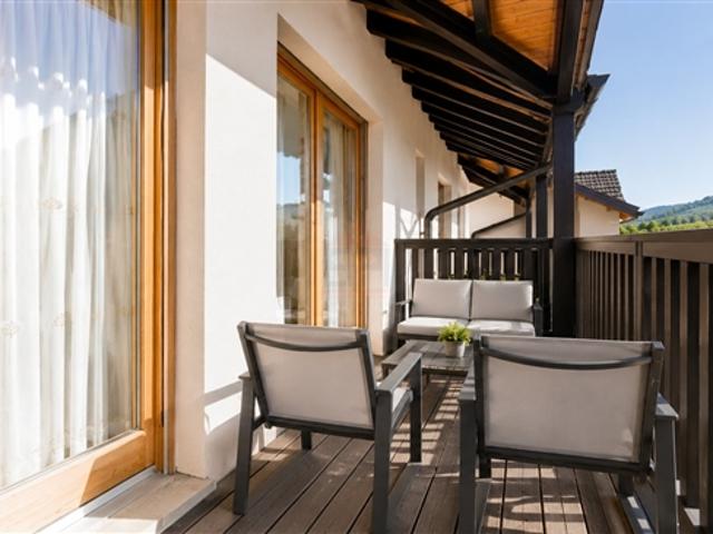 Elegantes, vollständig renoviertes Familienduplex im Herzen von Chavannes de Bogis