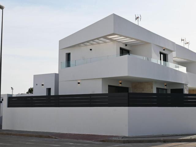Elegantes villas de nueva construcción en la encantadora ciudad de Dolores