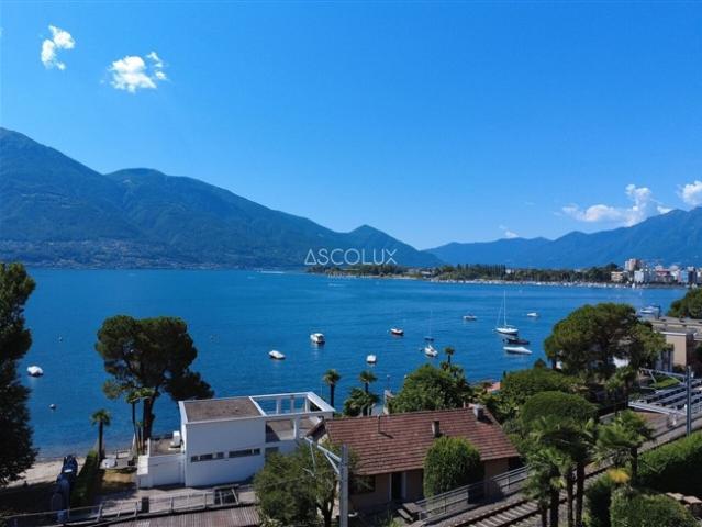 Eleganz, Design und Luxus Geräumige 4,5 Zimmer Wohnung mit Terrasse und herrlichem Seeblick | Eleganza, Design e Lusso ampi 4.5 locali con terrazza e splendida vista lago